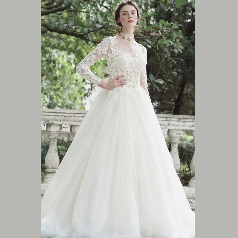 Sustainable Women's Clothes Fashion Forward Royal Princess Long Sleeve A-Line Tulle Wedding Dress