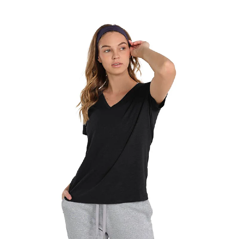 Trendy Athleisure Clothing For Women Fast Fashion Favorites Tasc Womens All Day V-Neck T-Shirt - Black