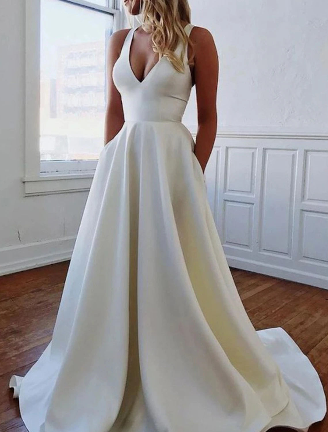 Women's Outfit For The Office Elegant Simplicity Wardrobe Simple Wedding Dresses A-Line V Neck Sleeveless Sweep / Brush Train Satin Bridal Gowns With Pocket