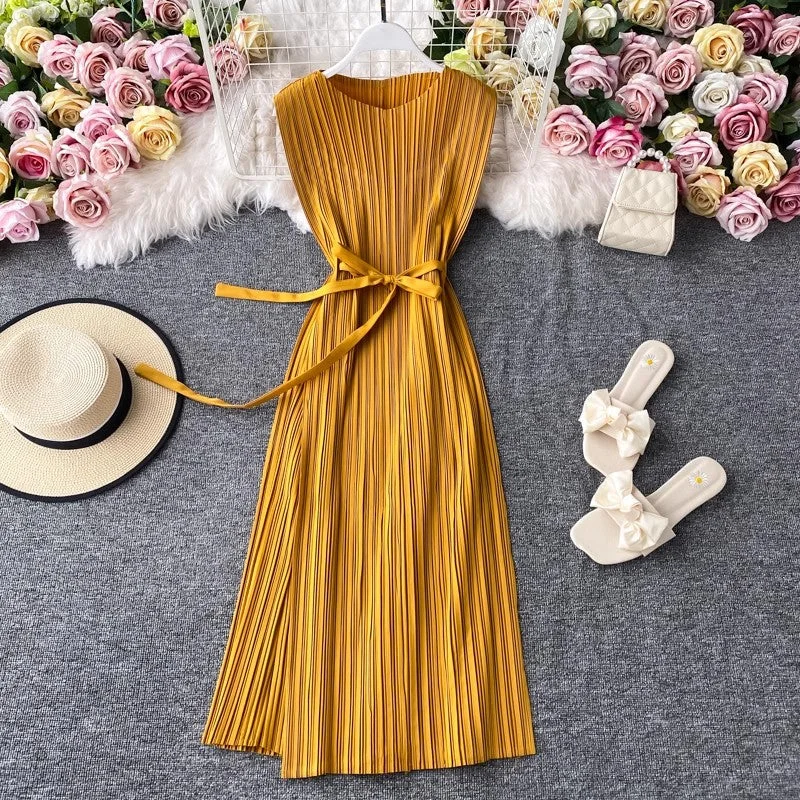 Women's Clothing For Travel Luxury Style new style mid-length popular elegant pleated skirt sleeveless     S4417