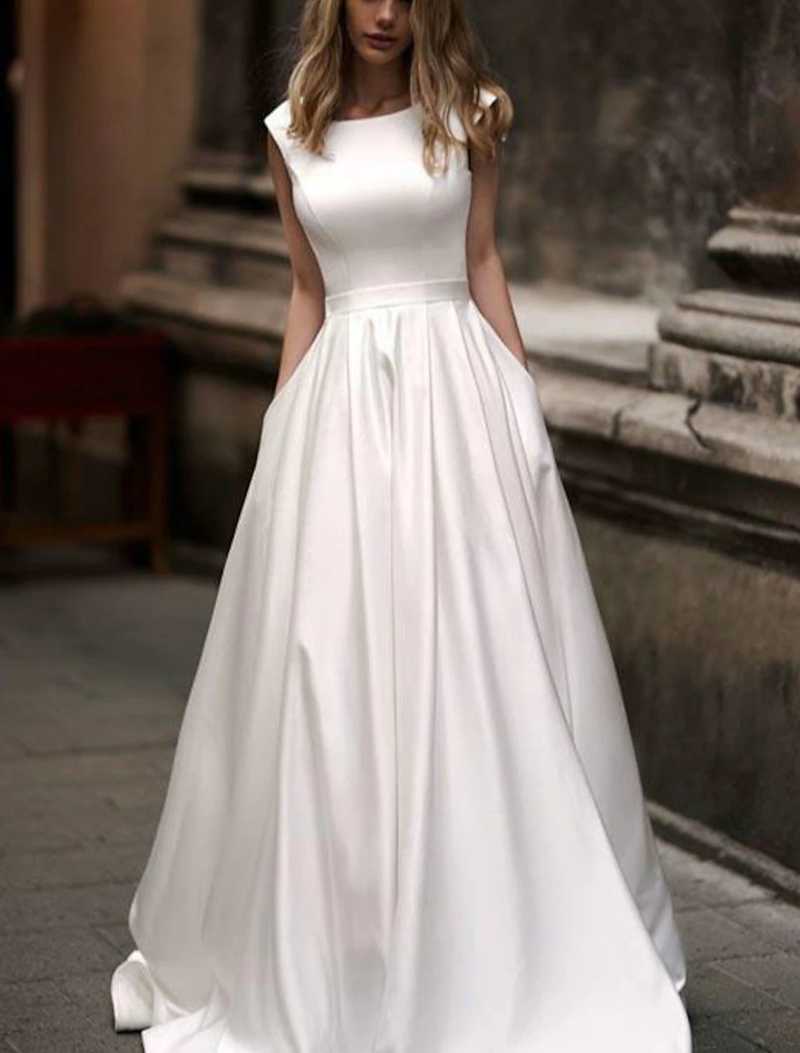 Women's Office Attire Gorgeous Glamour Collection Hall Simple Wedding Dresses A-Line Scoop Neck Cap Sleeve Court Train Satin Bridal Gowns With Pleats Summer Wedding Party