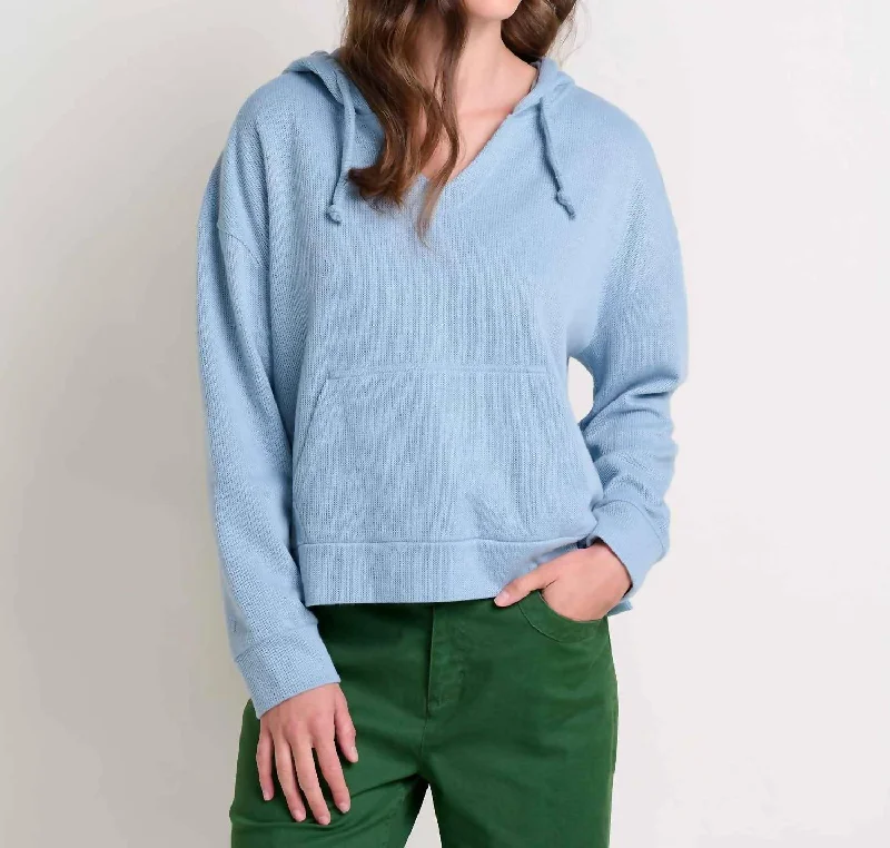 Women's Effortless Casual Outfit Ride The Style Wave Byrne Hoodie In Blue