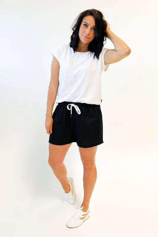 Chic Women's Garments Effortless Grace AS Colour Madison Shorts Black